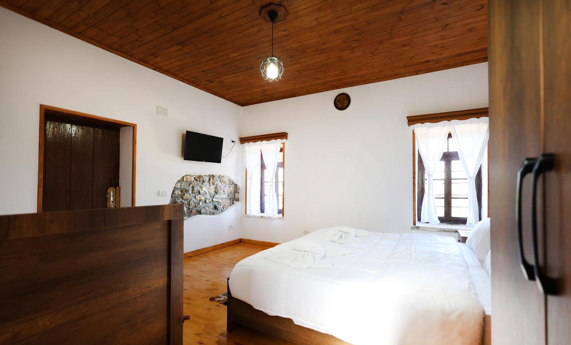 Villa Shpiragu Village Experience Berat Exterior foto