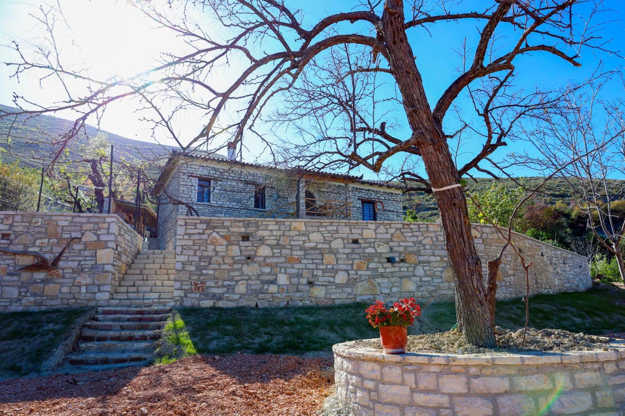 Villa Shpiragu Village Experience Berat Exterior foto