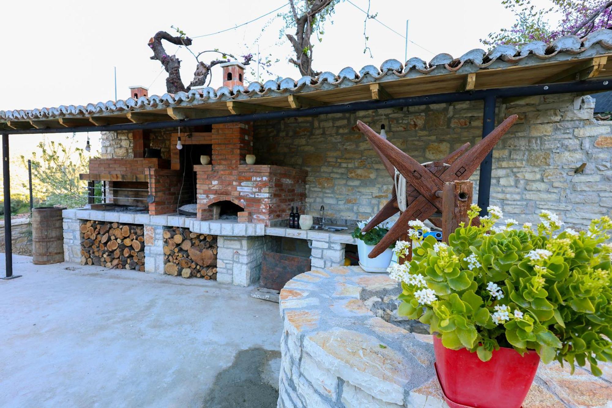 Villa Shpiragu Village Experience Berat Exterior foto