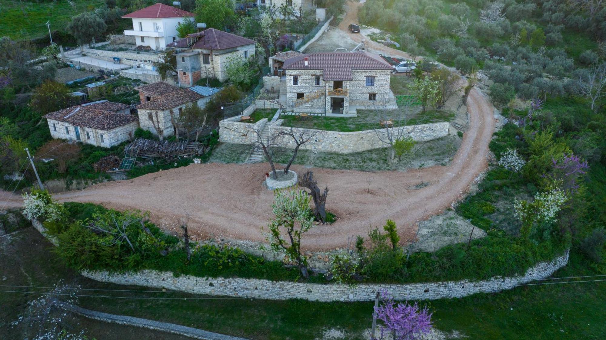 Villa Shpiragu Village Experience Berat Exterior foto
