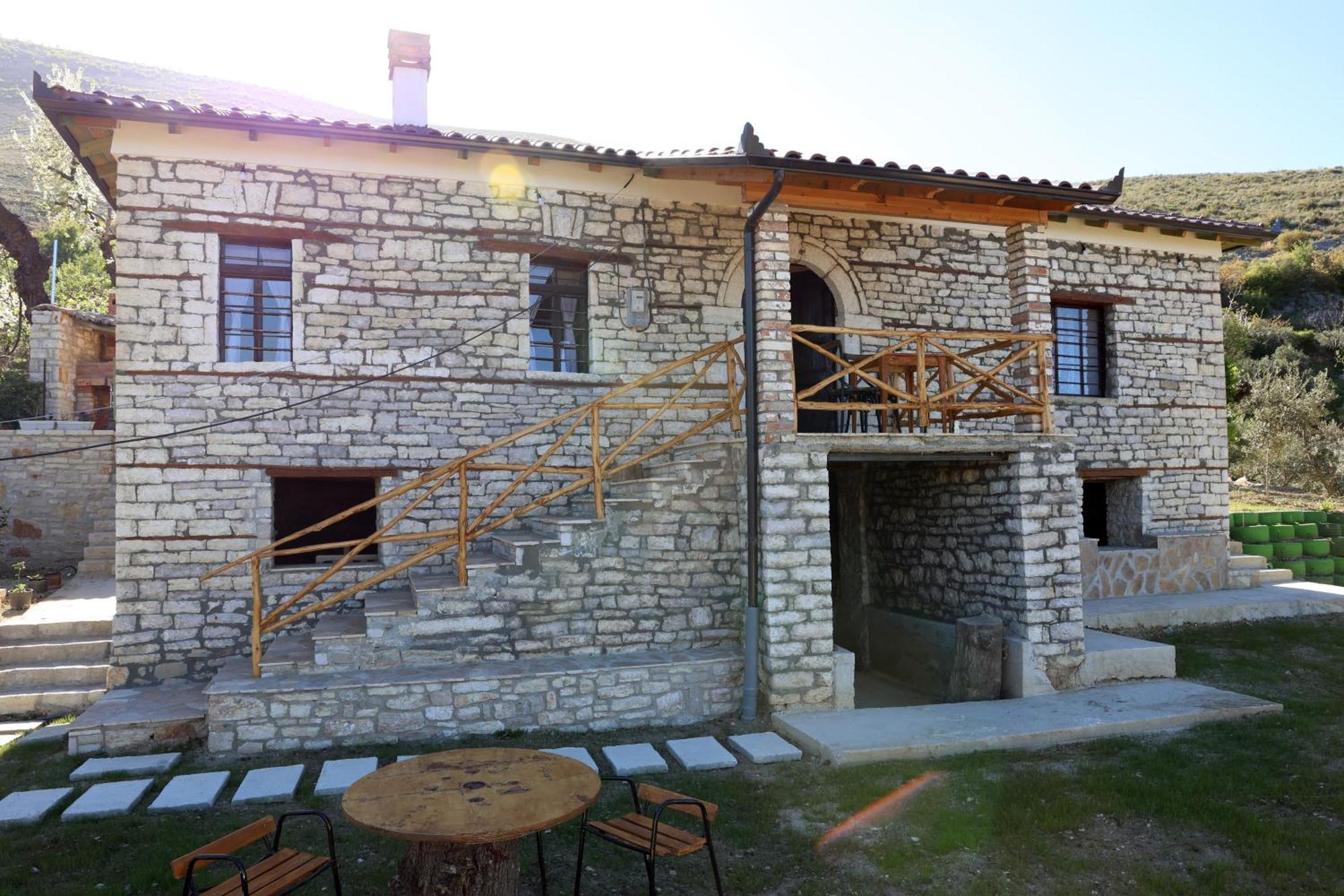 Villa Shpiragu Village Experience Berat Exterior foto