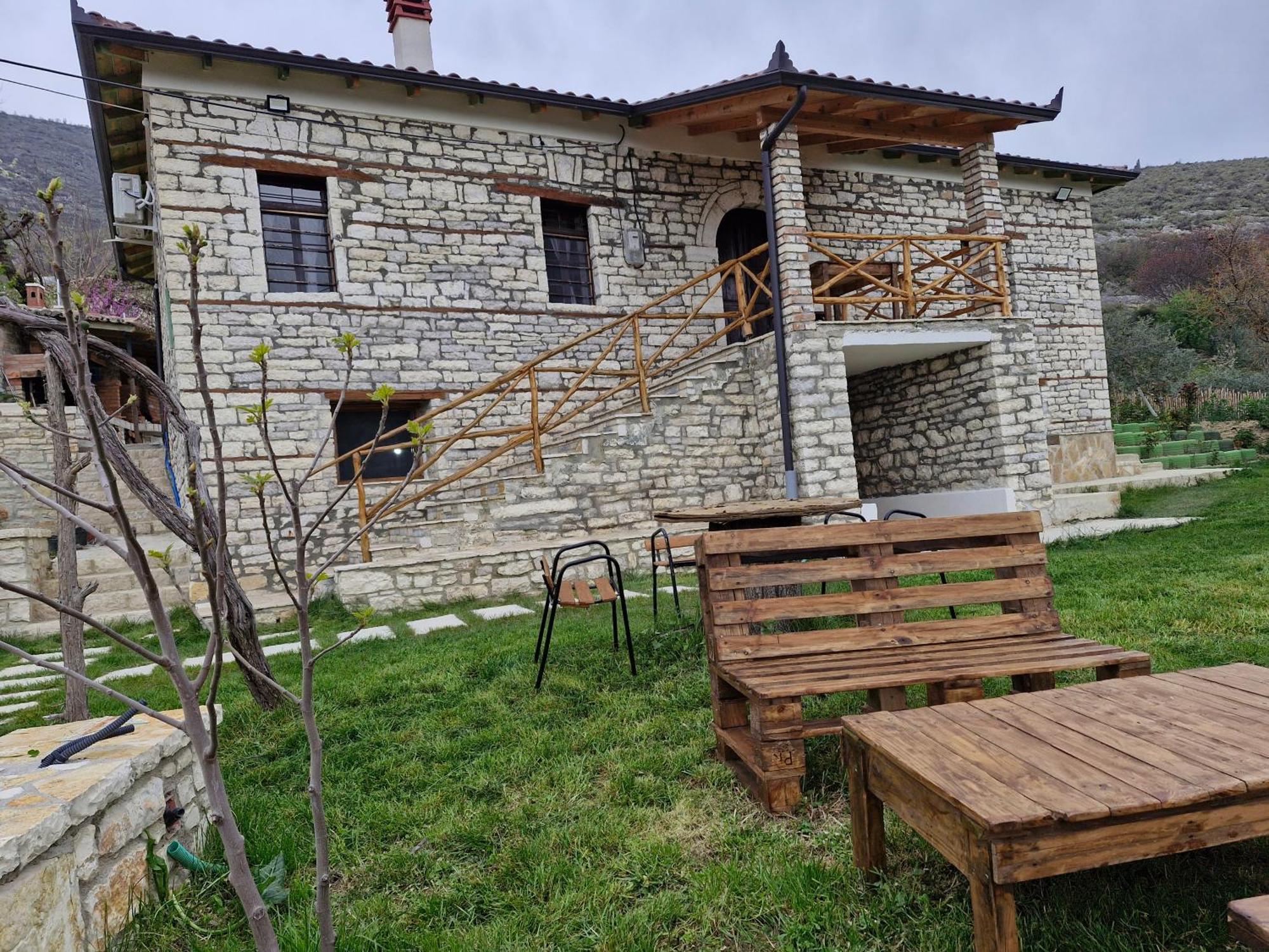 Villa Shpiragu Village Experience Berat Exterior foto